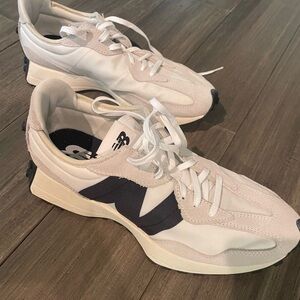 New Balance 327. Women size 11 B. Could be men’s 9.5